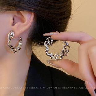 银针金属花纹镂空C形耳环冷淡风气质几何耳钉个性 耳饰女 创意时尚