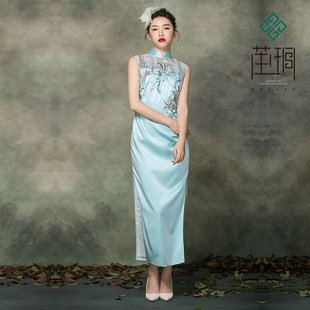 茧玥2020新款 蓝色重磅真丝拼纱钉珠立体绣花时尚 旗袍礼服 改良中式