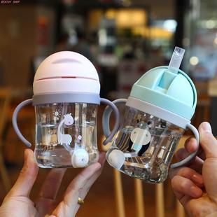 cup bottle Baby drinking straw baby with water