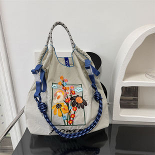 5月新款 日系刺绣环保购物手提袋尼龙大容量单肩斜挎包包女