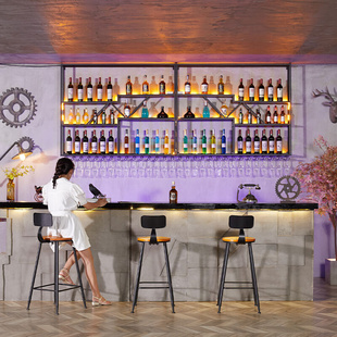 酒吧W吧台铁艺创意发光酒架餐厅墙上葡萄酒展示架家用壁挂式 红酒