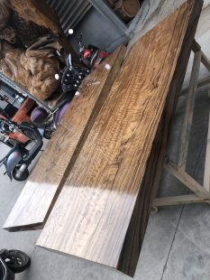 金丝楠木大板满水波实木整板无拼接办公桌会议桌老板桌前台