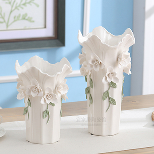白色陶瓷花瓶摆件现代简约工艺品客厅电视柜摆设婚庆装 饰家居桌面