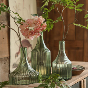 左岸麦田 克里斯绿色玻璃花瓶摆件日本吊钟马醉木插花水培花器
