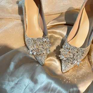 婚鞋 法式 女香槟色细跟高跟鞋 秀禾婚纱两穿水晶鞋 不累脚水钻 新娘鞋