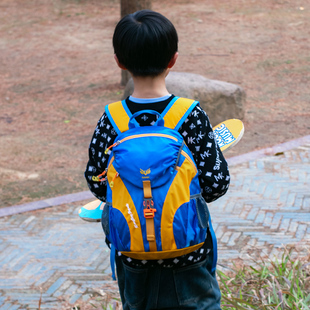 儿童外出小背包男孩户外旅游轻便休闲运动双肩包旅行男童书包出游