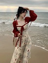 法式 复古国风红色早春连衣裙碎花方领显瘦遮肚设计感气质系长裙