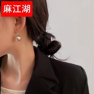 简约个性 百搭气质网红耳环韩国轻奢设计感耳饰 潮精致珍珠耳钩时尚