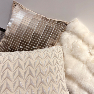 Texdream态度 白色轻奢狐狸毛抱枕样板间现代极简客厅沙发靠枕套