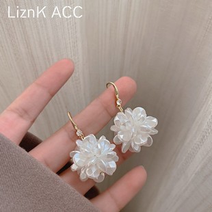 s925银针高级感轻奢珍珠花朵耳环2021年新款 潮小众设计韩国耳钉女