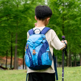 户外儿童旅行双肩包出游轻便男孩外出小背包旅游超轻小学生春游