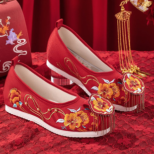 婚鞋 坡跟红色绣花鞋 秀禾中式 冬季 内增高古风汉服鞋 子女高跟新娘鞋